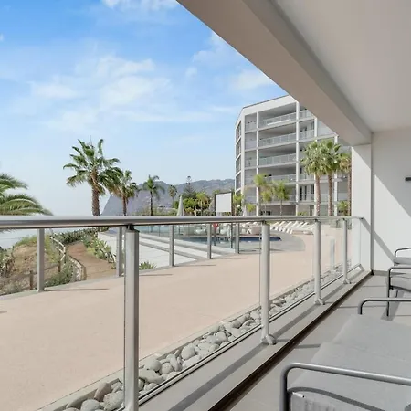 Madeira Palace Ocean Sounds 3 Pools & Ac Apartment *