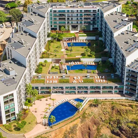 Madeira Palace Ocean Sounds 3 Pools & Ac